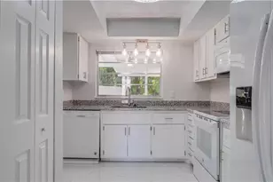 5657 Eichen Cir E, Fort Myers, FL 33919 - Photo 15