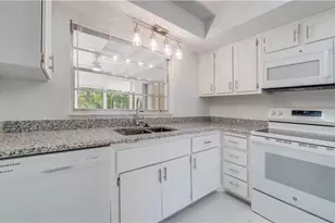 5657 Eichen Cir E, Fort Myers, FL 33919 - Photo 13