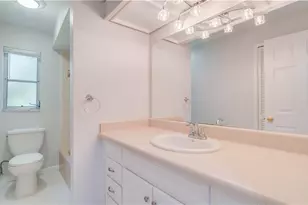 5657 Eichen Cir E, Fort Myers, FL 33919 - Photo 31