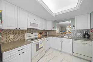 7068 Nantucket Cir, North Fort Myers, FL 33917 - Photo 5