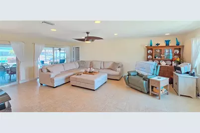 2926 SE 11th Pl, Cape Coral, FL 33904 - Photo 5