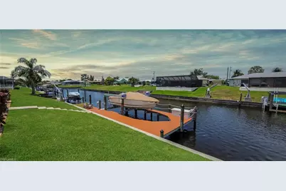 2926 SE 11th Pl, Cape Coral, FL 33904 - Photo 3