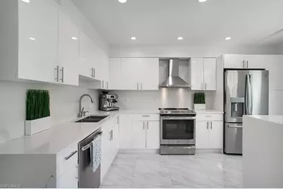 995 9th Ave S #4, Naples, FL 34102 - Photo 5