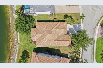 1121 Amber Lake Ct, Cape Coral, FL 33909 - Photo 49