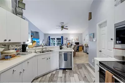 1006 SW 9th Ave, Cape Coral, FL 33991 - Photo 9