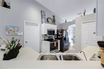 1006 SW 9th Ave, Cape Coral, FL 33991 - Photo 11