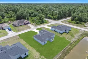 1023 Pilgrim St E, Lehigh Acres, FL 33974 - Photo 37