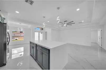 1023 Pilgrim St E, Lehigh Acres, FL 33974 - Photo 7