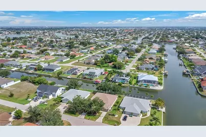 1245 SE 6th St, Cape Coral, FL 33990 - Photo 5