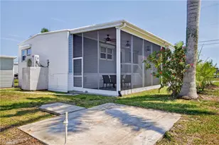 3864 Royal Palm Dr, Saint James City, FL 33956 - Photo 7