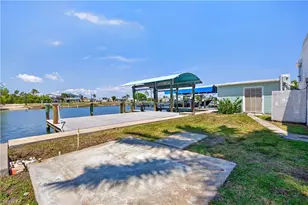 3864 Royal Palm Dr, Saint James City, FL 33956 - Photo 5