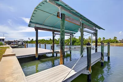 3864 Royal Palm Dr, Saint James City, FL 33956 - Photo 3
