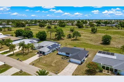 3745 SE 6th Ave, Cape Coral, FL 33904 - Photo 5