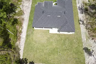 718 Phelps St E, Lehigh Acres, FL 33974 - Photo 3