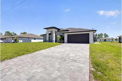 728 Brazos St E, Lehigh Acres, FL 33974 - Photo 3