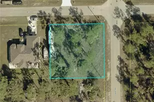 301 W 11th St, Lehigh Acres, FL 33972 - Photo 1