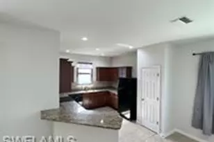 511 NE 19th Pl, Cape Coral, FL 33909 - Photo 3