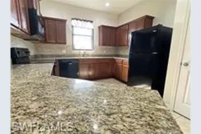 511 NE 19th Pl, Cape Coral, FL 33909 - Photo 5