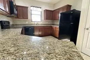 511 NE 19th Pl, Cape Coral, FL 33909 - Photo 5