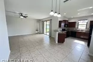 511 NE 19th Pl, Cape Coral, FL 33909 - Photo 7