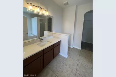 511 NE 19th Pl, Cape Coral, FL 33909 - Photo 11