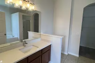 511 NE 19th Pl, Cape Coral, FL 33909 - Photo 11