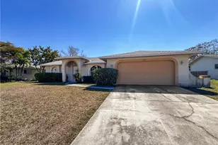 208 SE 17th St, Cape Coral, FL 33990 - Photo 3