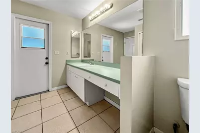 208 SE 17th St, Cape Coral, FL 33990 - Photo 15
