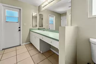 208 SE 17th St, Cape Coral, FL 33990 - Photo 15