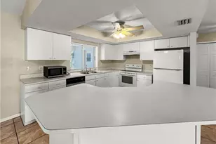 208 SE 17th St, Cape Coral, FL 33990 - Photo 9