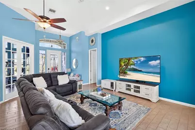 2334 SW Trafalgar Pkwy, Cape Coral, FL 33991 - Photo 5