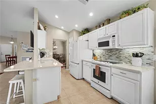 10032 Oakhurst Way, Fort Myers, FL 33913 - Photo 7