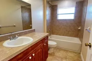 624 Hancock Bridge Pkwy, Cape Coral, FL 33990 - Photo 9