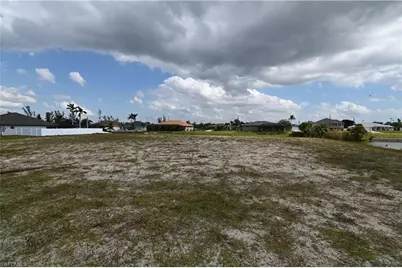 432 SW 22nd St, Cape Coral, FL 33991 - Photo 3
