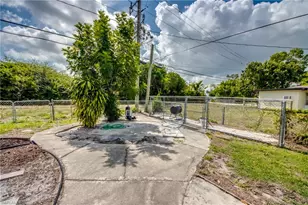 8524 Dartmouth St, Fort Myers, FL 33907 - Photo 43