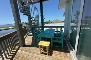 2579 Third St, Matlacha, FL 33993 - Photo 37