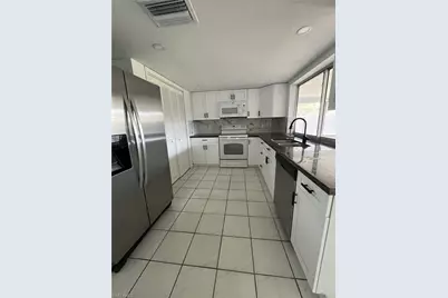 1402 SE 34 St, Cape Coral, FL 33904 - Photo 9