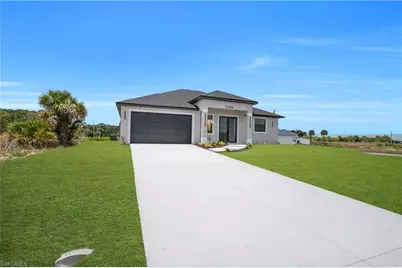 7039 Berwick Cir, Labelle, FL 33935 - Photo 3