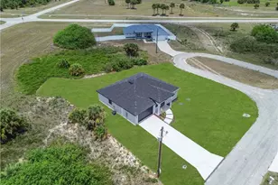 7039 Berwick Cir, Labelle, FL 33935 - Photo 47