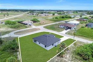7039 Berwick Cir, Labelle, FL 33935 - Photo 7