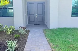 338 SW 28th Ave, Cape Coral, FL 33991 - Photo 5