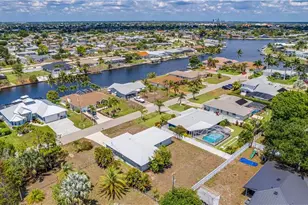 914 SE 28th Terrace, Cape Coral, FL 33904 - Photo 33