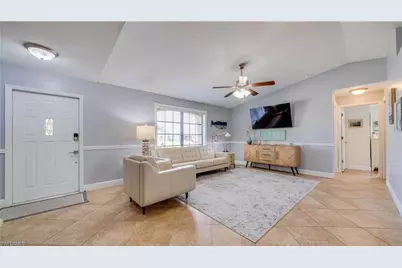 914 SE 28th Ter, Cape Coral, FL 33904 - Photo 3