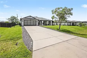 203 NW 6th Pl, Cape Coral, FL 33993 - Photo 3