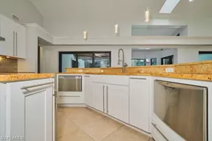 28505 Sombrero Dr, Bonita Springs, FL 34135 - Photo 19