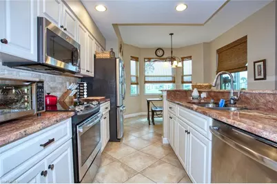 8076 Queen Palm Ln #416, Fort Myers, FL 33966 - Photo 3