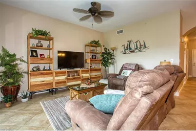 8076 Queen Palm Ln #416, Fort Myers, FL 33966 - Photo 5