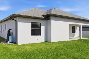 1442 NE 33rd Ln, Cape Coral, FL 33909 - Photo 31