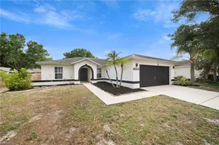 15624 Sunny Crest Ln, Fort Myers, FL 33905 - Photo 3