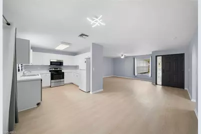 15624 Sunny Crest Ln, Fort Myers, FL 33905 - Photo 11